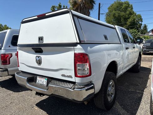 Used 2022 RAM 2500 Tradesman w/ Chrome Appearance Group AWD/4WD image 4