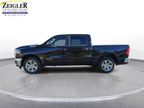New 2026 RAM 1500 4x4 Crew Cab image 8