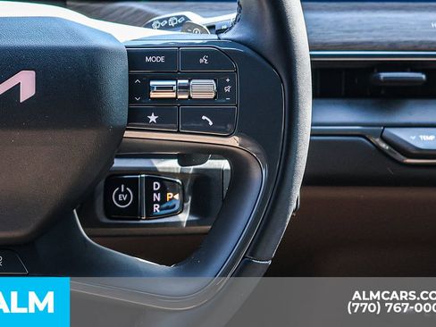 Used 2024 Kia EV9 Land image 42