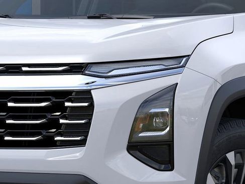 Used 2025 Chevrolet Equinox LT image 10