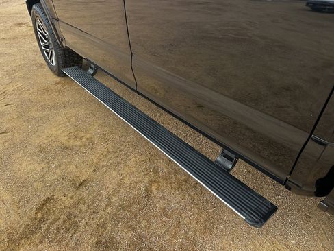 Used 2018 Ford F150 Platinum w/ Equipment Group 701A Luxury image 24