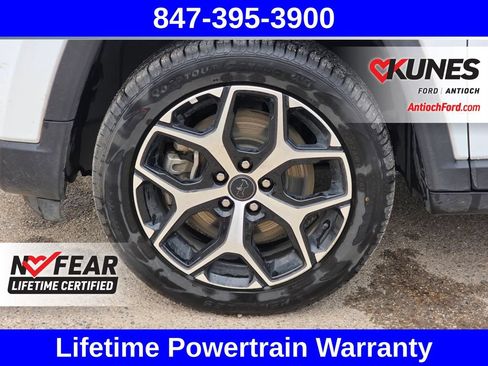 Used 2025 Jeep Compass Limited AWD/4WD image 17