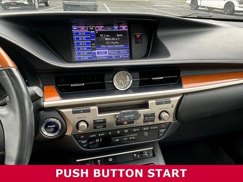 Used 2013 Lexus ES 300h w/ Luxury Pkg FWD image 15