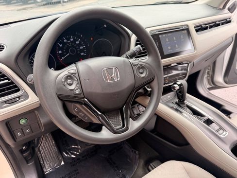 Used 2016 Honda HR-V EX image 8