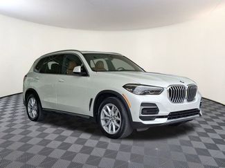 Used 2023 BMW X5 xDrive40i w/ Premium Package video 1