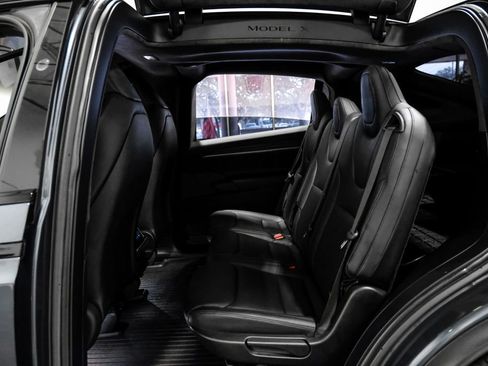 Used 2022 Tesla Model X image 33
