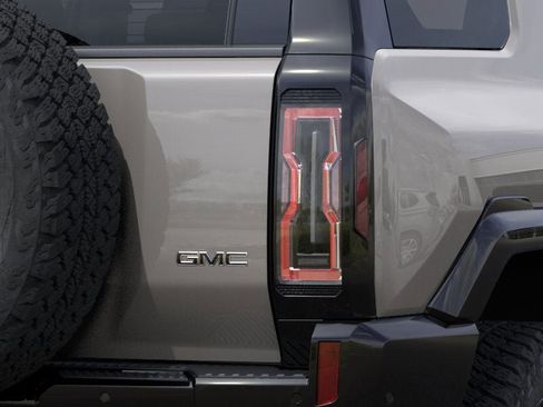 New 2026 GMC Hummer EV SUV AWD/4WD image 11