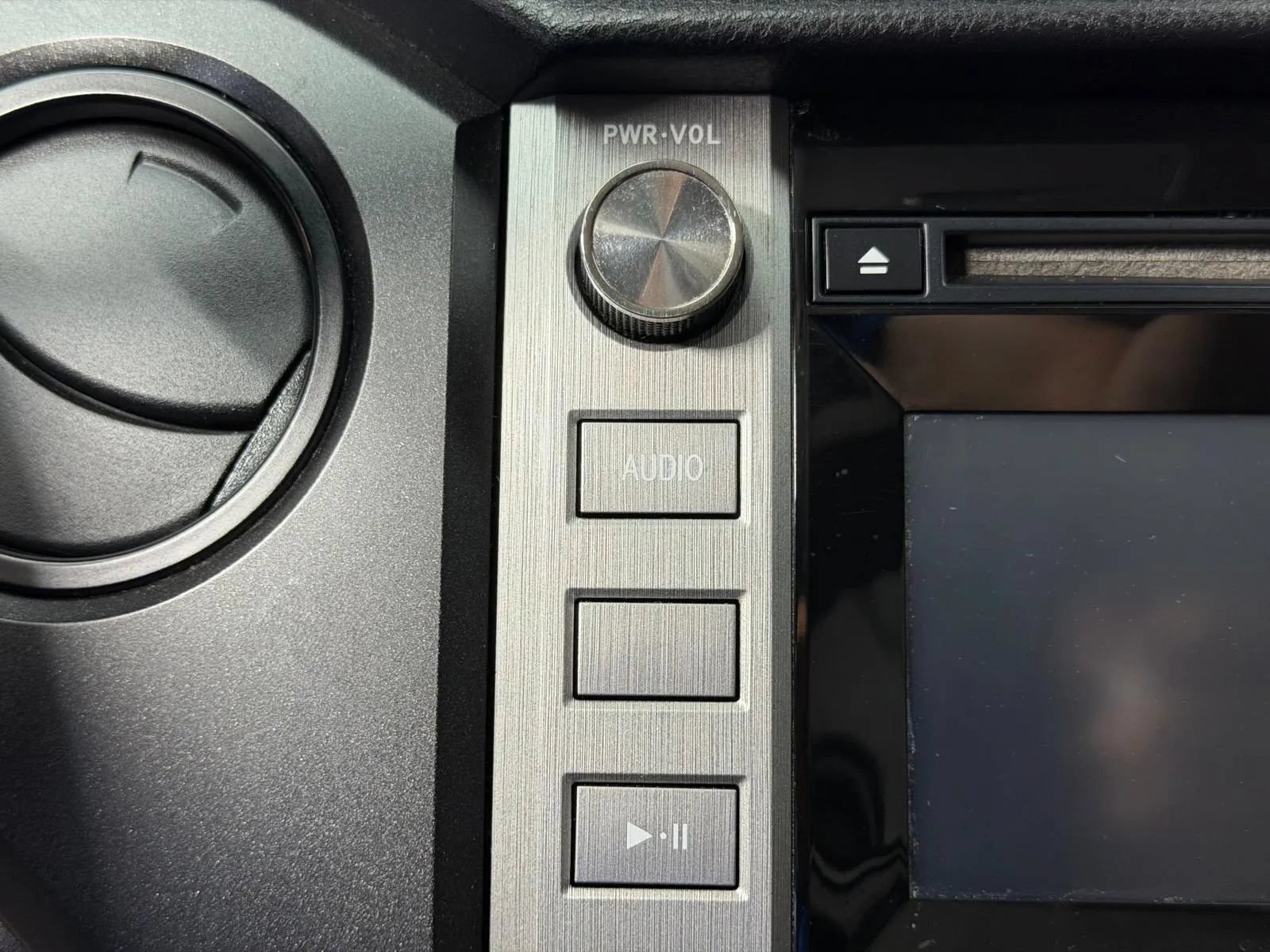 Used 2014 Toyota Tundra SR RWD image 30