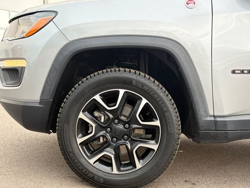Used 2021 Jeep Compass Trailhawk AWD/4WD image 10