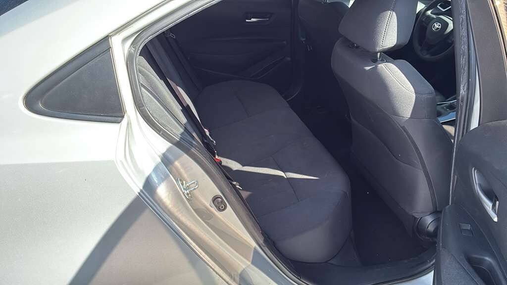 Used 2021 Toyota Corolla LE FWD image 14