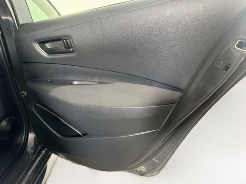 Used 2025 Toyota Corolla LE FWD image 27