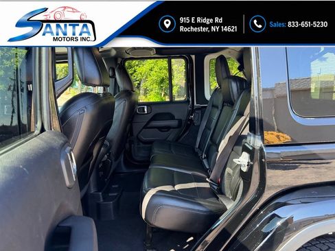Used 2022 Jeep Wrangler Unlimited Sahara AWD/4WD image 14
