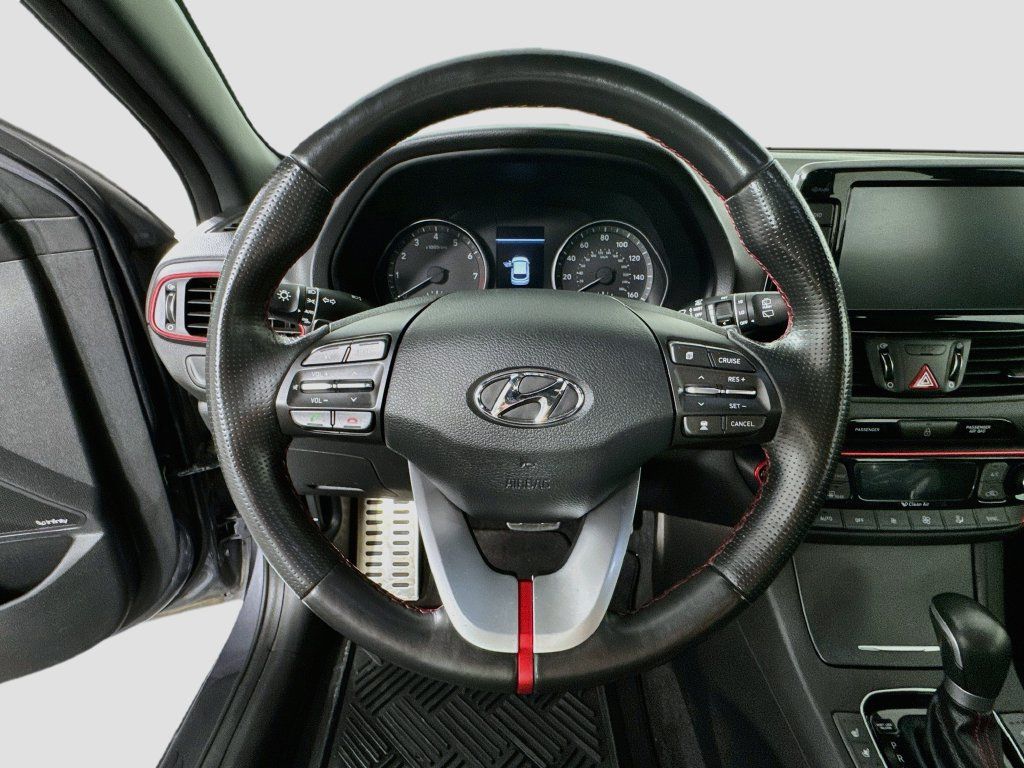 Used 2018 Hyundai Elantra GT Sport w/ Sport Tech Package 04 FWD image 11
