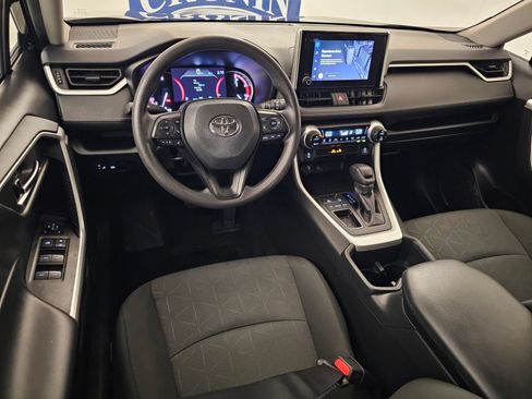 Used 2024 Toyota RAV4 XLE FWD image 7