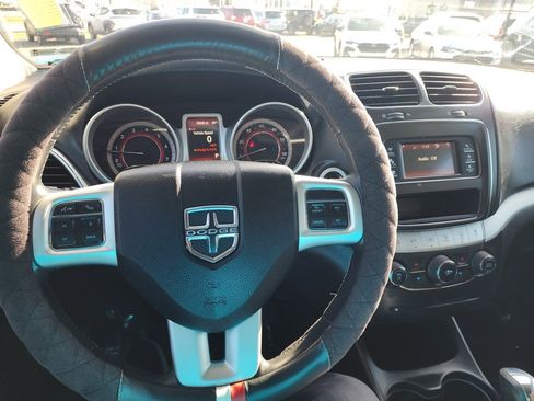Used 2019 Dodge Journey SE w/ Connectivity Group image 17