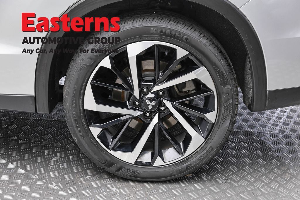 Used 2024 Mitsubishi Outlander SE FWD image 8