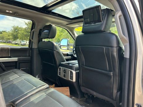 Used 2017 Ford F350 Lariat w/ Lariat Ultimate Package AWD/4WD image 48