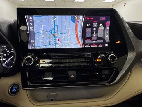 Used 2020 Toyota Highlander Platinum image 20