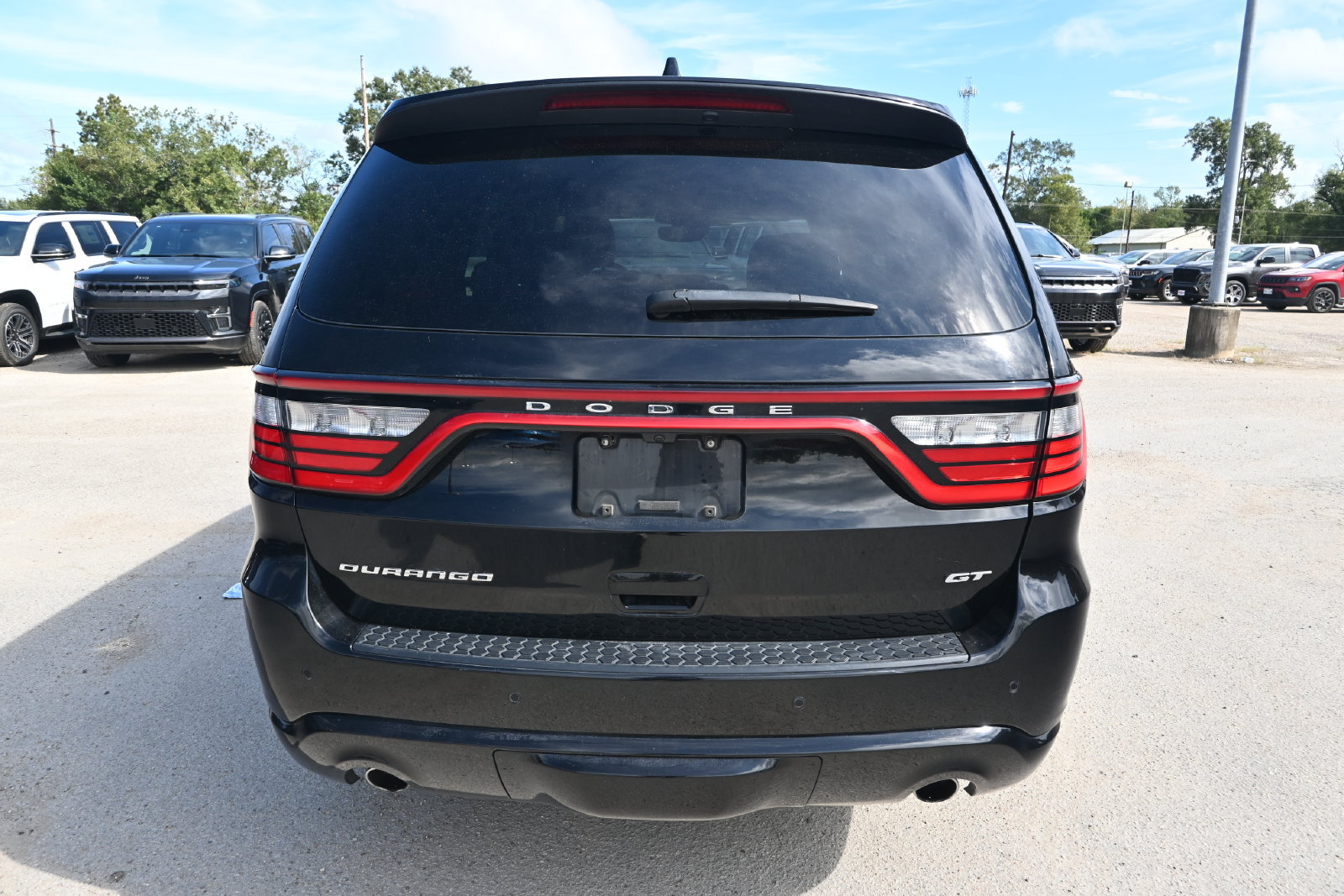 Used 2024 Dodge Durango GT RWD image 3