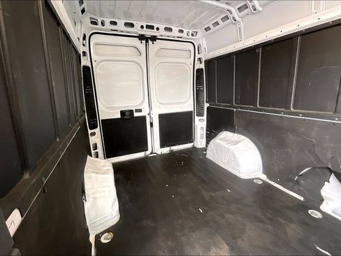 Used 2025 RAM ProMaster 2500 w/ Convenience Group FWD image 25