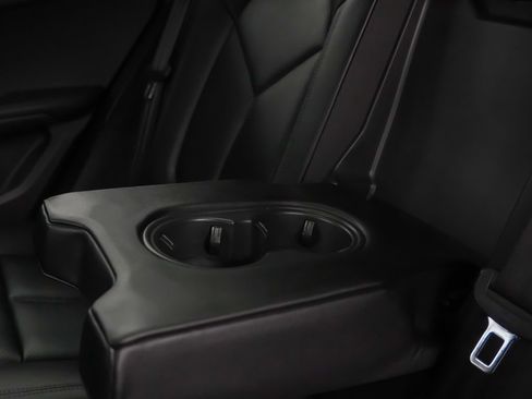 Certified 2025 Porsche Macan image 19