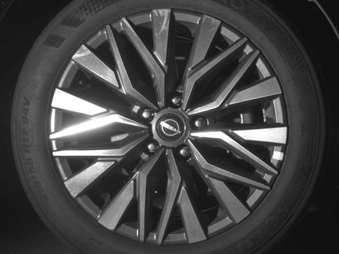 Used 2025 Nissan Altima 2.5 SV FWD image 16