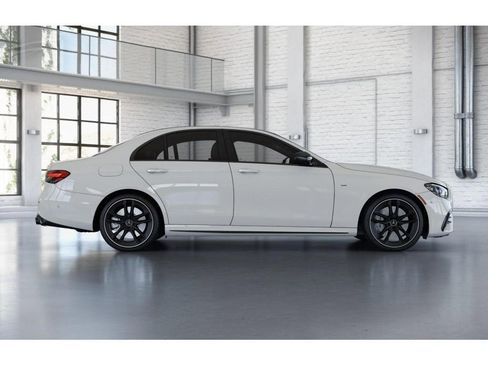 Used 2022 Mercedes-Benz E 53 AMG 4MATIC Sedan image 17