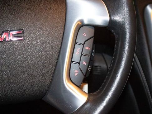 Used 2013 GMC Acadia SLT image 28