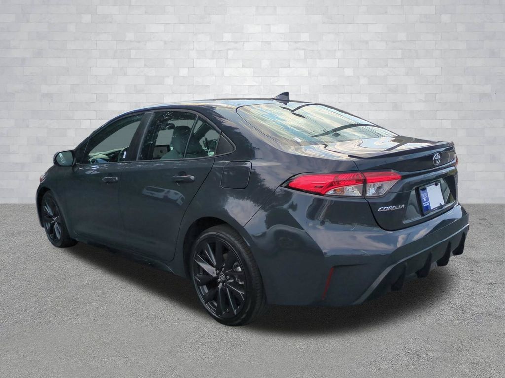 Used 2023 Toyota Corolla SE FWD image 7