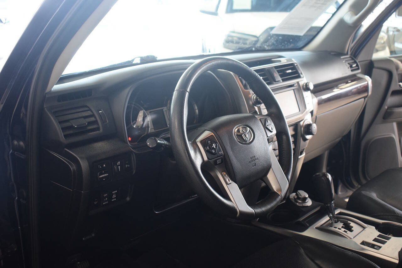 Used 2019 Toyota 4Runner Limited AWD/4WD image 21