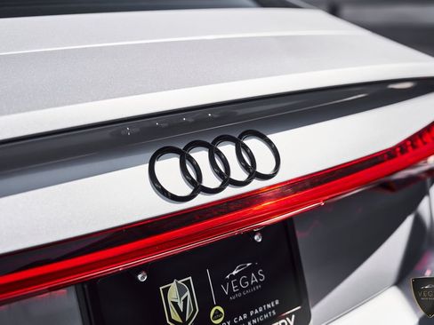 Used 2025 Audi RS 7 Performance AWD/4WD image 8