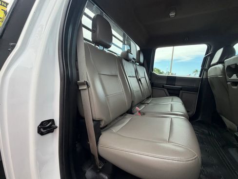 Used 2017 Ford F550 4x4 Crew Cab Super Duty image 14