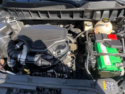 Used 2018 Cadillac XT5 Luxury w/ Driver Awareness Package image 23