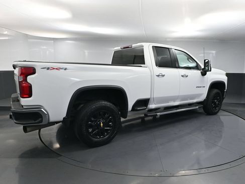 Used 2022 Chevrolet Silverado 2500 LTZ w/ Safety Package AWD/4WD image 6