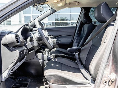 Used 2020 Nissan Kicks S FWD image 7