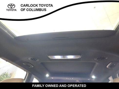 Used 2022 Kia Telluride SX w/ Towing Package FWD image 13