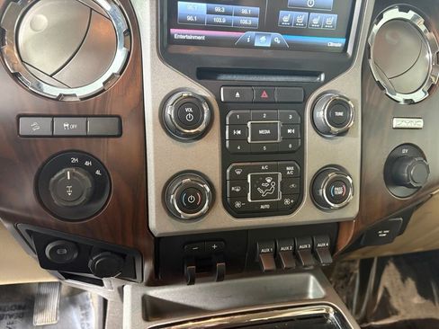 Used 2016 Ford F350 Lariat w/ Chrome Package image 20