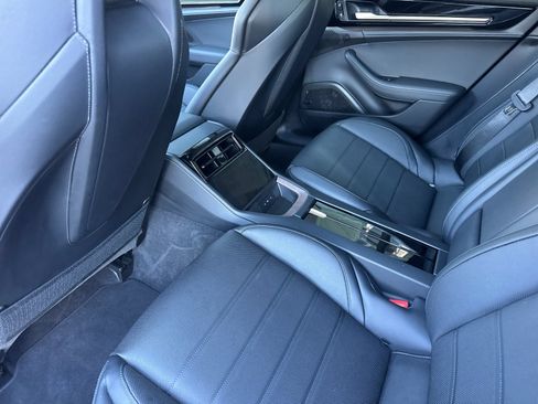 Certified 2025 Porsche Panamera RWD image 14