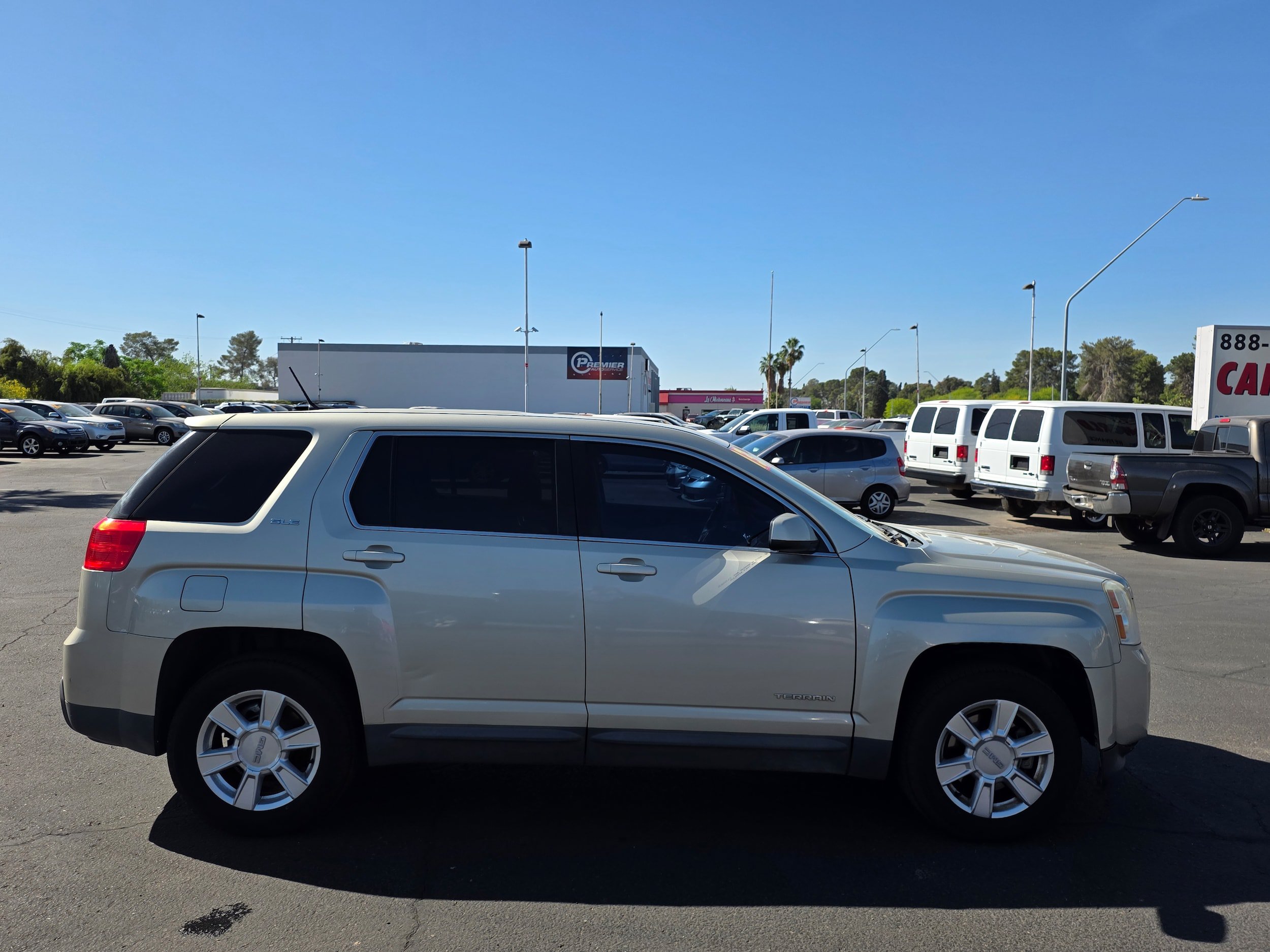 Used 2013 GMC Terrain SLE FWD image 6