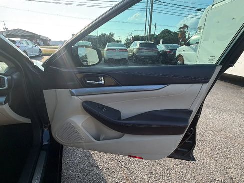Used 2016 Nissan Maxima 3.5 SL FWD image 16