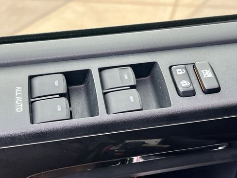 Certified 2024 Toyota 4Runner TRD Off-Road image 14