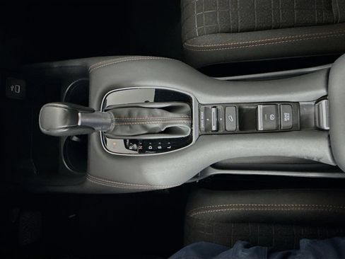 Certified 2025 Honda HR-V Sport image 15
