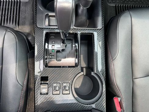 Used 2021 Toyota 4Runner Venture w/ Moonroof Package AWD/4WD image 21