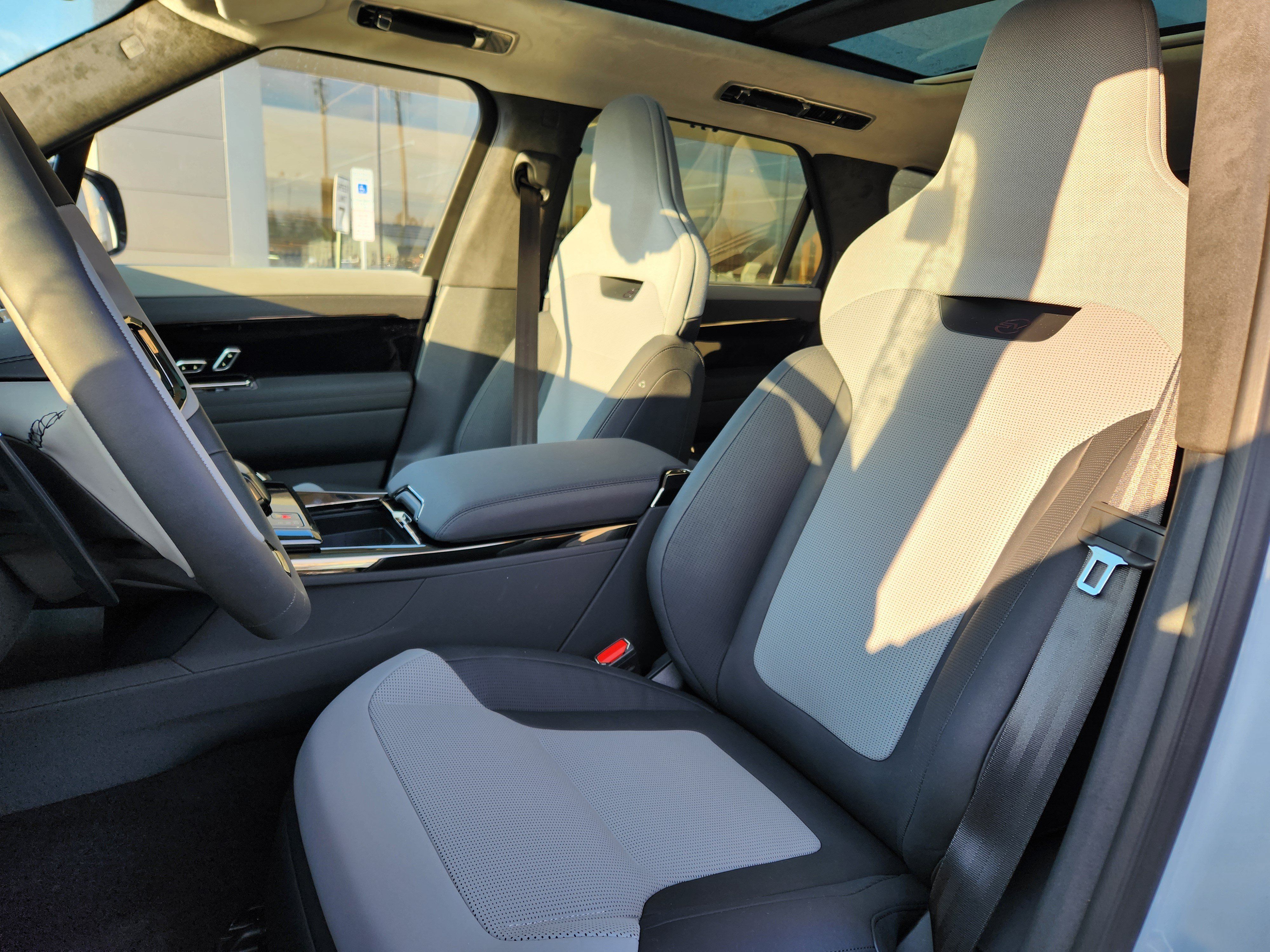 New 2026 Land Rover Range Rover Sport SV AWD/4WD image 8