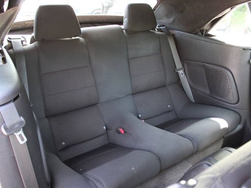 Used 2014 Ford Mustang Convertible RWD image 27