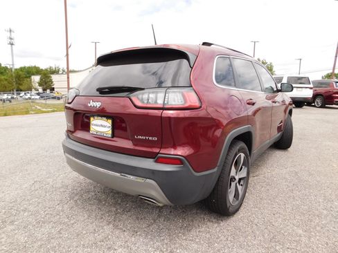 Used 2019 Jeep Cherokee Limited AWD/4WD image 5