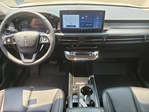 Used 2024 Lincoln Corsair AWD image 16