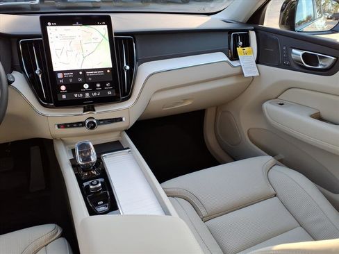 New 2026 Volvo XC60 B5 Ultra w/ Protection Package Premier image 13