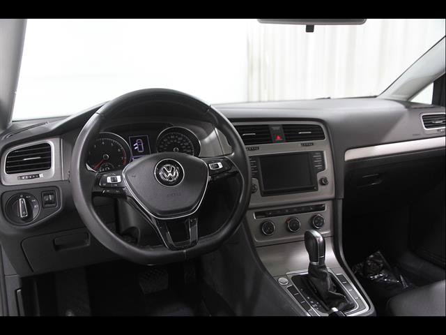 Used 2017 Volkswagen Golf Wolfsburg Edition FWD image 6