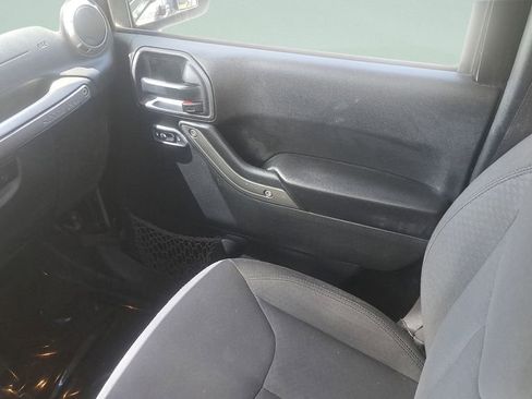 Used 2017 Jeep Wrangler Unlimited Sport w/ Quick Order Package 24S AWD/4WD image 15